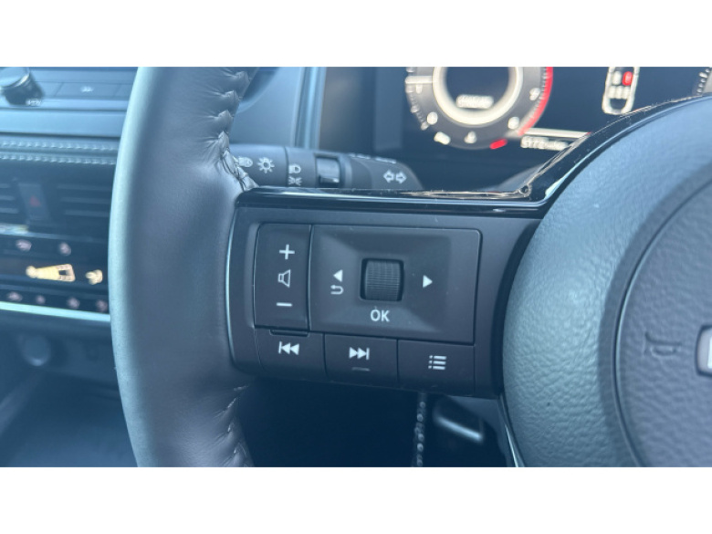 Nissan Qashqai 1.3 DiG-T MH Tekna 5dr Petrol Hatchback